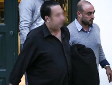 Στον ανακριτή ο ενεχυροδανειστής Ριχάδσρος: «Έκανα καθόλα νόμιμες συναλλαγές»